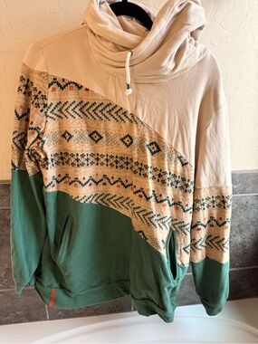 AMPERSAND AVE Beige, Cream & Green Patterned Pullover Hoodie